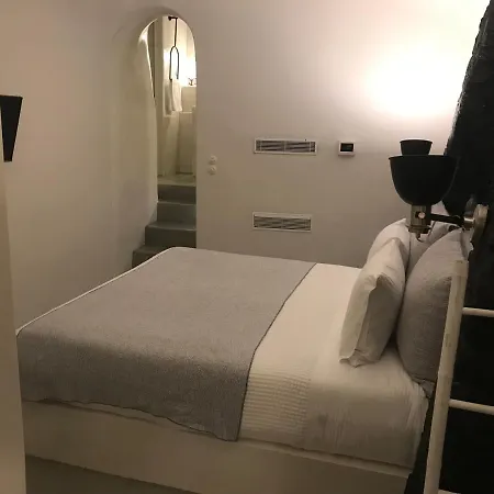 Porto Villa Fira (Santorini)