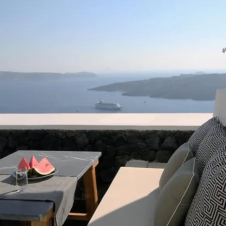 Villa Porto Fira (Santorini)